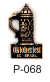 Pin Caneca Preta detalhes em dourado